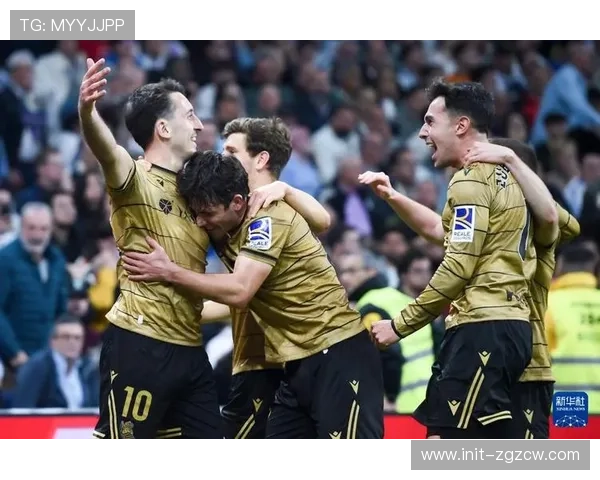 皇马4-1大胜皇家社会登顶积分榜，维尼修斯独中四元